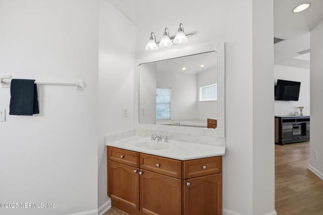 1025 MORNING STROLL Lane, Jacksonville, FL 32221