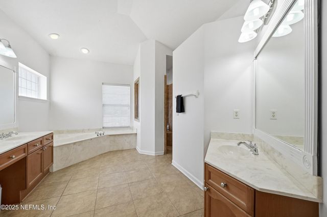 1025 MORNING STROLL Lane, Jacksonville, FL 32221