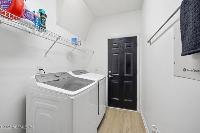 1025 MORNING STROLL Lane, Jacksonville, FL 32221