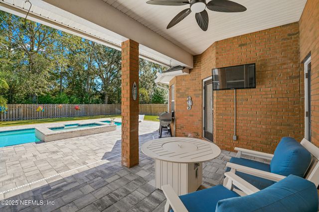 1025 MORNING STROLL Lane, Jacksonville, FL 32221