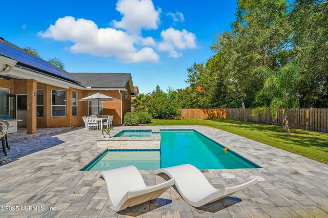 1025 MORNING STROLL Lane, Jacksonville, FL 32221