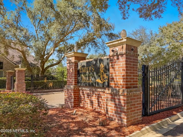 1025 MORNING STROLL Lane, Jacksonville, FL 32221