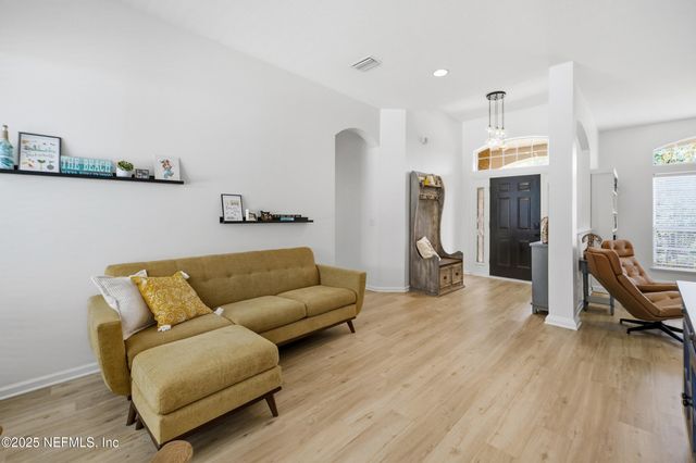 1025 MORNING STROLL Lane, Jacksonville, FL 32221