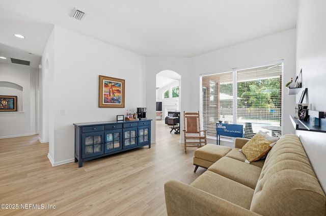 1025 MORNING STROLL Lane, Jacksonville, FL 32221