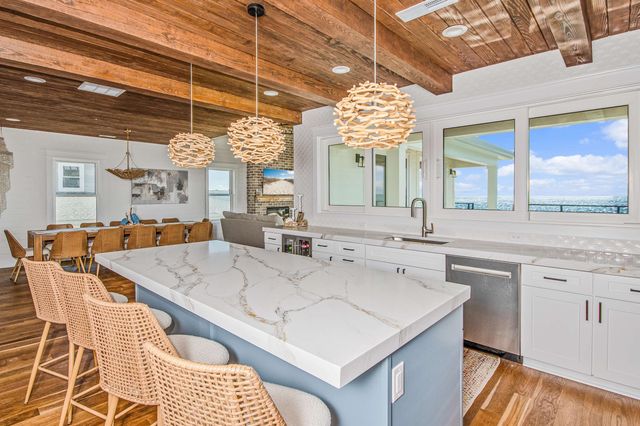 614 Springs Ave., Pawleys Island, SC 29585