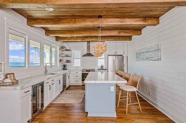 614 Springs Ave., Pawleys Island, SC 29585