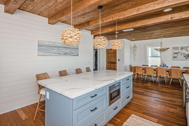 614 Springs Ave., Pawleys Island, SC 29585