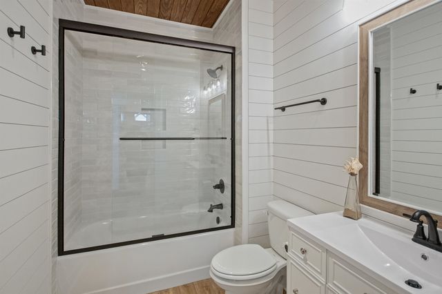 614 Springs Ave., Pawleys Island, SC 29585