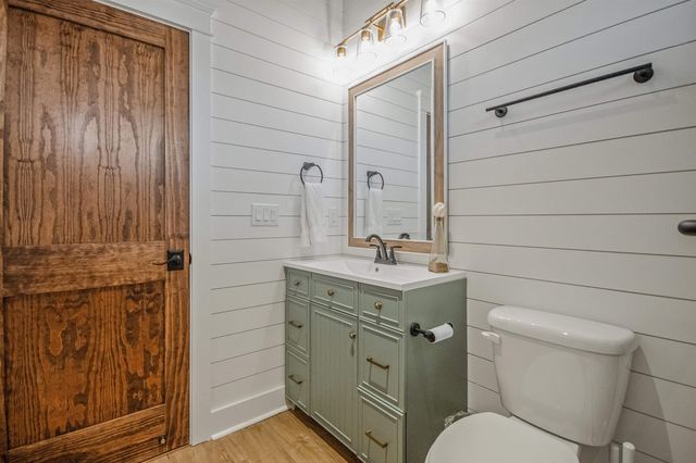 614 Springs Ave., Pawleys Island, SC 29585