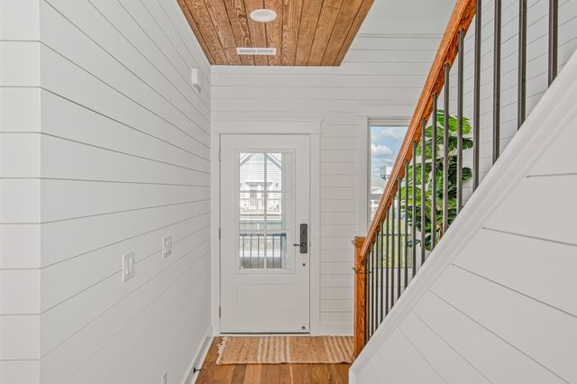 614 Springs Ave., Pawleys Island, SC 29585