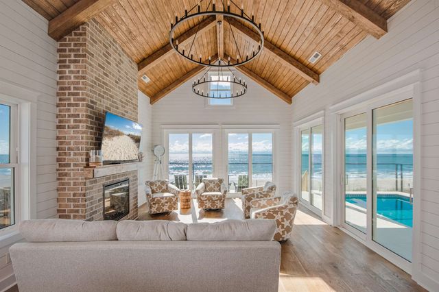 614 Springs Ave., Pawleys Island, SC 29585