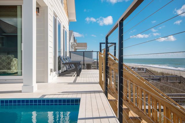 614 Springs Ave., Pawleys Island, SC 29585