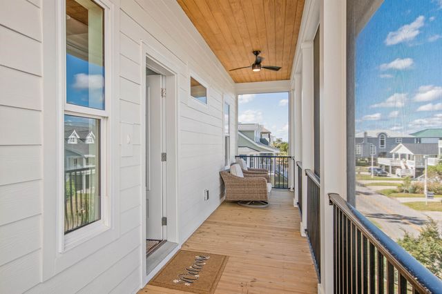 614 Springs Ave., Pawleys Island, SC 29585