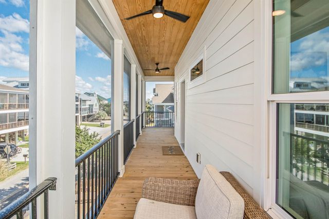 614 Springs Ave., Pawleys Island, SC 29585