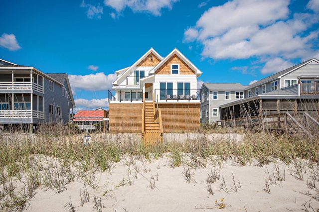 614 Springs Ave., Pawleys Island, SC 29585