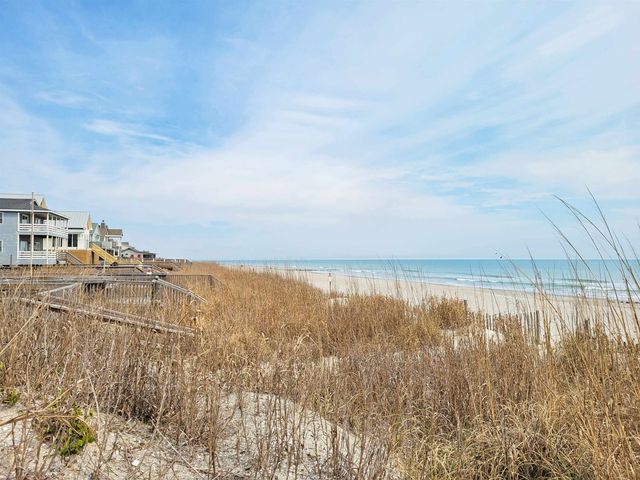 614 Springs Ave., Pawleys Island, SC 29585