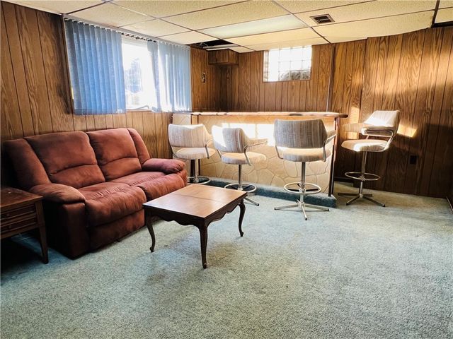 5719 Keefe St, Lincoln Place, PA 15207