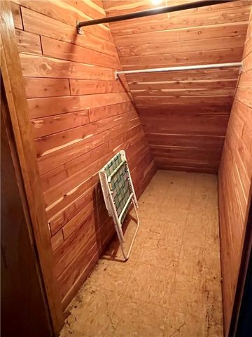 5719 Keefe St, Lincoln Place, PA 15207