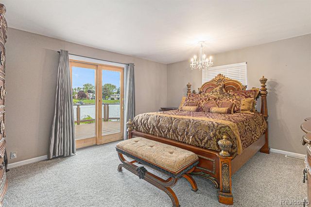 687 Sunnybeach Drive, White Lake, MI 48386