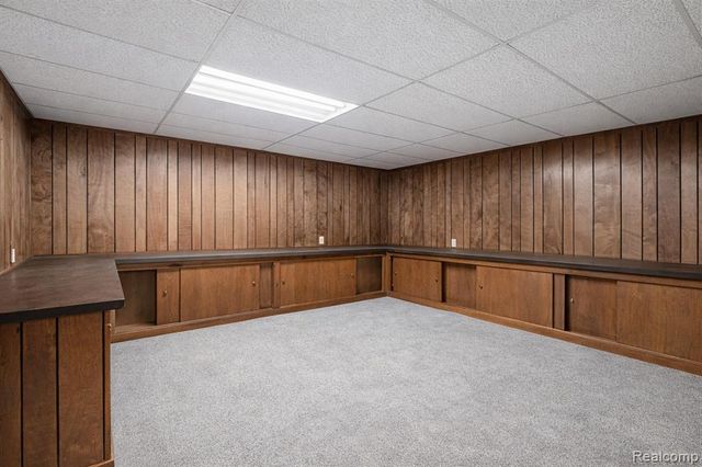 687 Sunnybeach Drive, White Lake, MI 48386