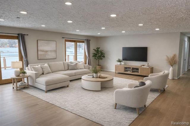 687 Sunnybeach Drive, White Lake, MI 48386