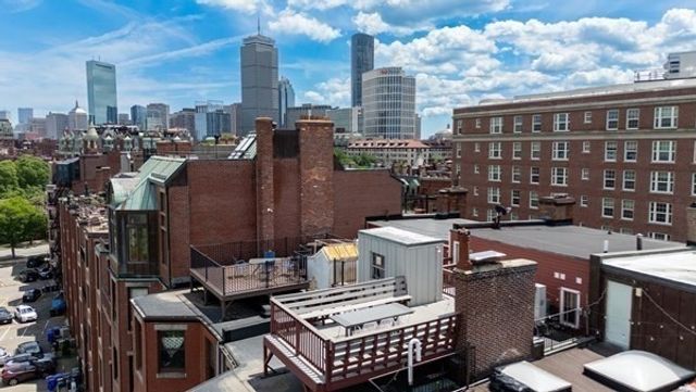 31 Bay State Rd 4, Boston, MA 02215