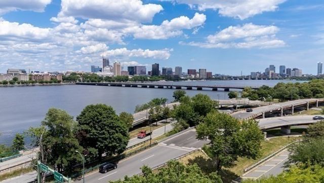 31 Bay State Rd 4, Boston, MA 02215