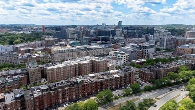 31 Bay State Rd 4, Boston, MA 02215
