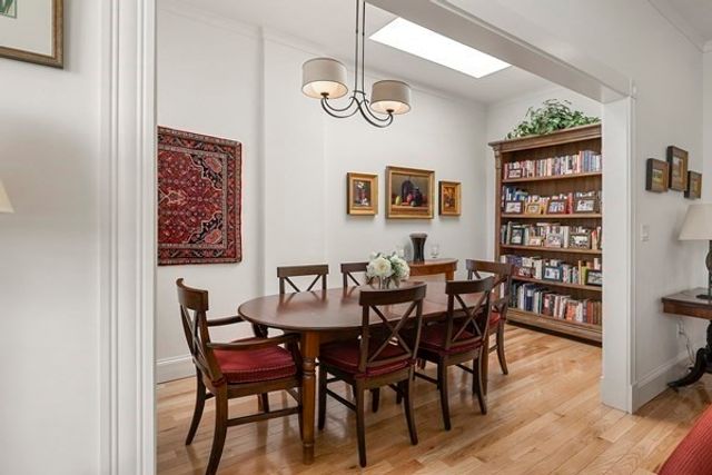 31 Bay State Rd 4, Boston, MA 02215