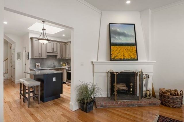 31 Bay State Rd 4, Boston, MA 02215