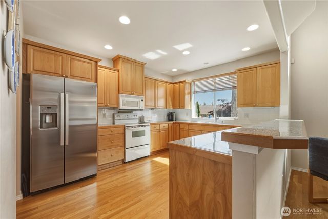 9105 Vancouver Drive NE, Lacey, WA 98516