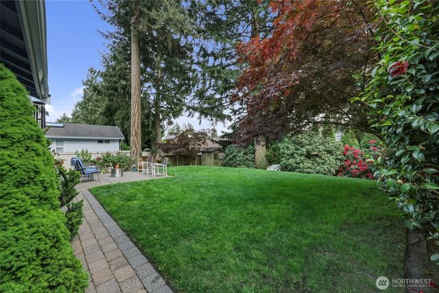 9105 Vancouver Drive NE, Lacey, WA 98516