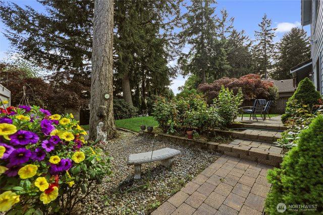 9105 Vancouver Drive NE, Lacey, WA 98516