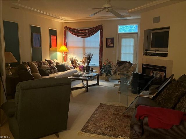 817 Oak Springs CT, Newport News, VA 23602