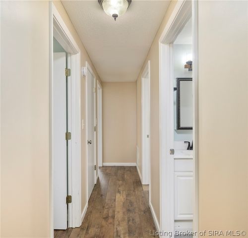 11654 S Old Bear Creek Road, Pekin, IN 47165