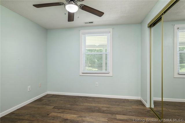 11654 S Old Bear Creek Road, Pekin, IN 47165