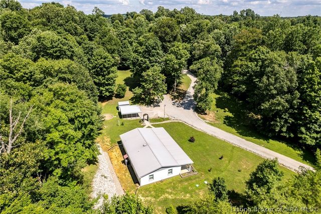 11654 S Old Bear Creek Road, Pekin, IN 47165