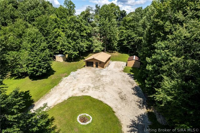 11654 S Old Bear Creek Road, Pekin, IN 47165