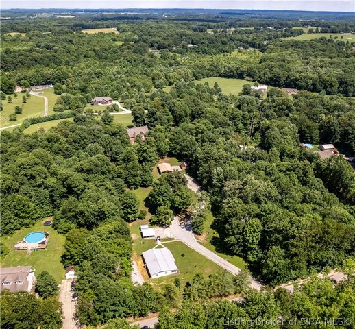 11654 S Old Bear Creek Road, Pekin, IN 47165