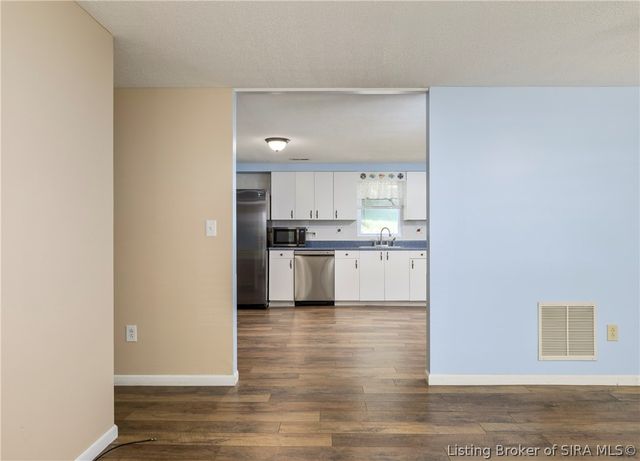 11654 S Old Bear Creek Road, Pekin, IN 47165