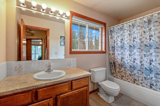 4620 E Handy Rd, Colbert, WA 99005