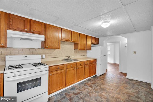 525 E PARK AVE, Vineland, NJ 08360