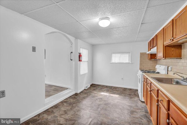 525 E PARK AVE, Vineland, NJ 08360