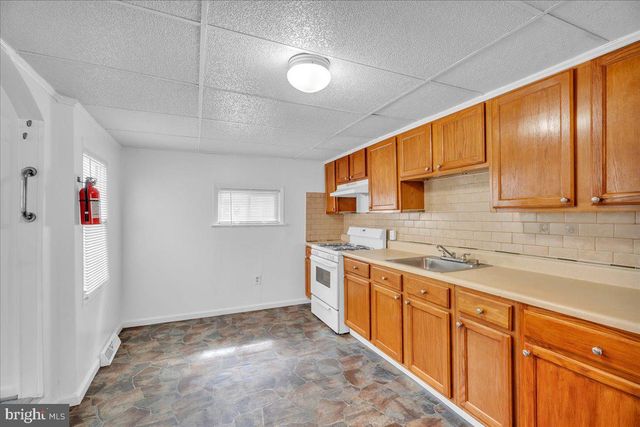 525 E PARK AVE, Vineland, NJ 08360