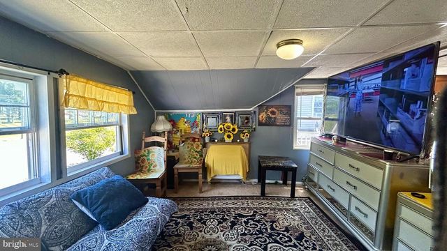 525 E PARK AVE, Vineland, NJ 08360