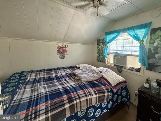 525 E PARK AVE, Vineland, NJ 08360