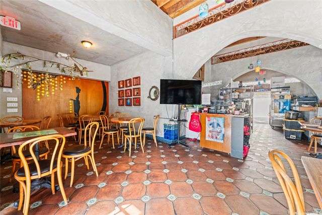 2845 Lowrey Avenue, Honolulu, HI 96822