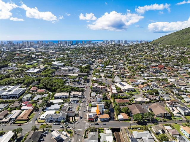 2845 Lowrey Avenue, Honolulu, HI 96822