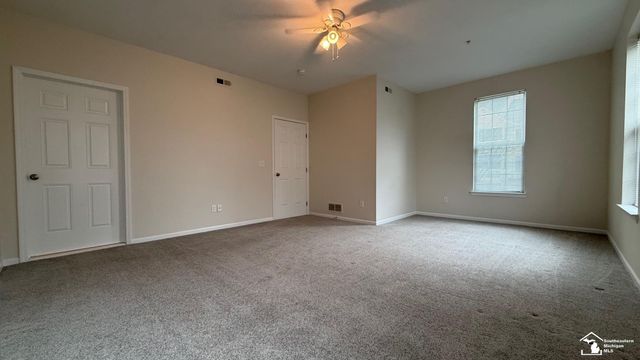 930 W Summerfield Glenn Circle, Ann Arbor, MI 48103