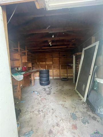 1203 Coffey St, Daingerfield, TX 75638